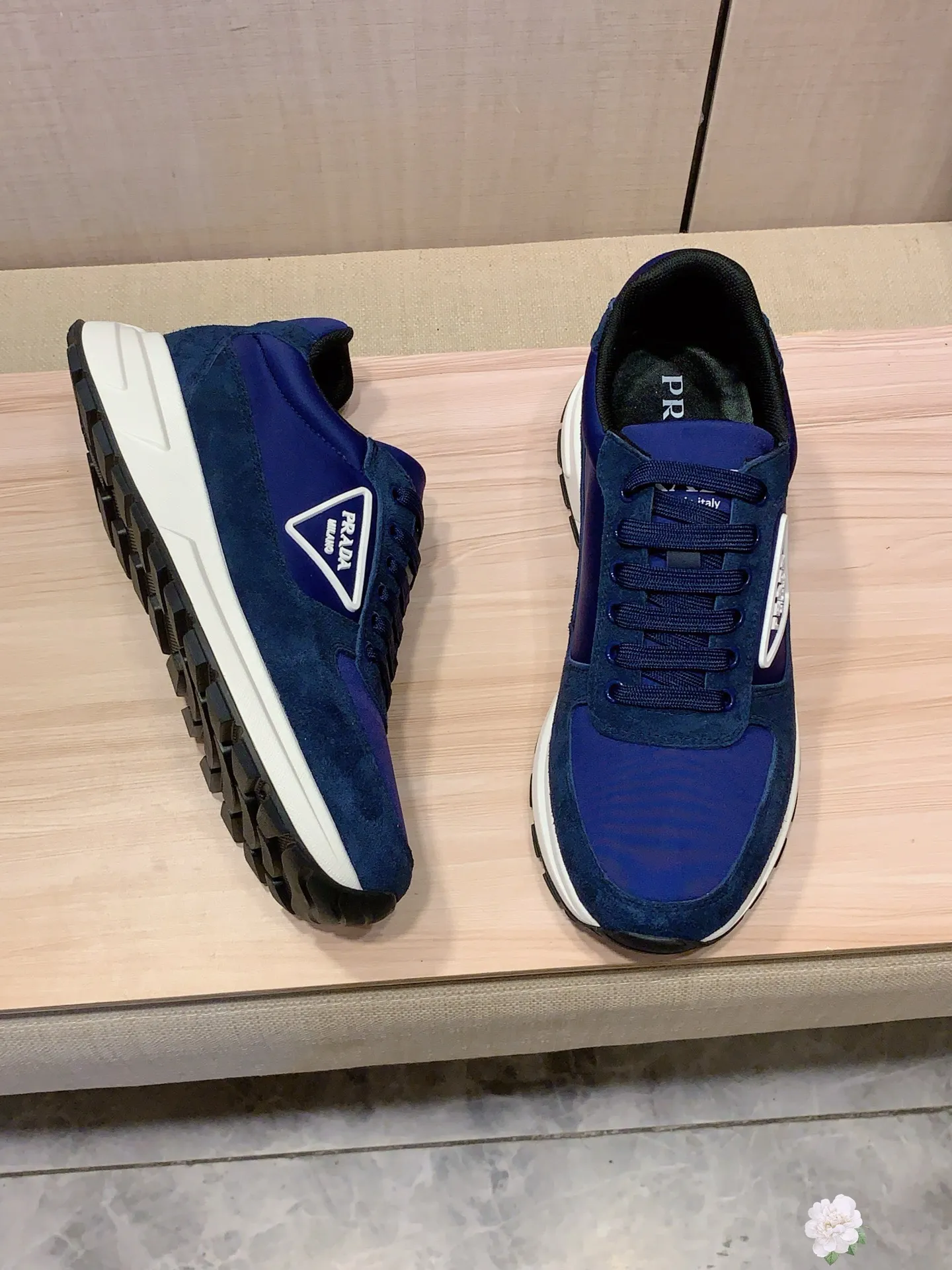Men's Men's Shoes💰420💰💰🎩🎩[Lightning][Lightning] "PRADA*" The latest and most popular casual shoes, top brand [seduce] luxury~purchase, top~quality. [Strong] The upper is made of imported breathable cowhide with material ➕ breathable sheepskin feet (•) and fine workmanship. The original stylish and stylish soft rubber wear-resistant and non-slip outsole is light and comfortable on the feet. The real thing looks better when photographed. 085: code: 38-44, 3️⃣ colors selected